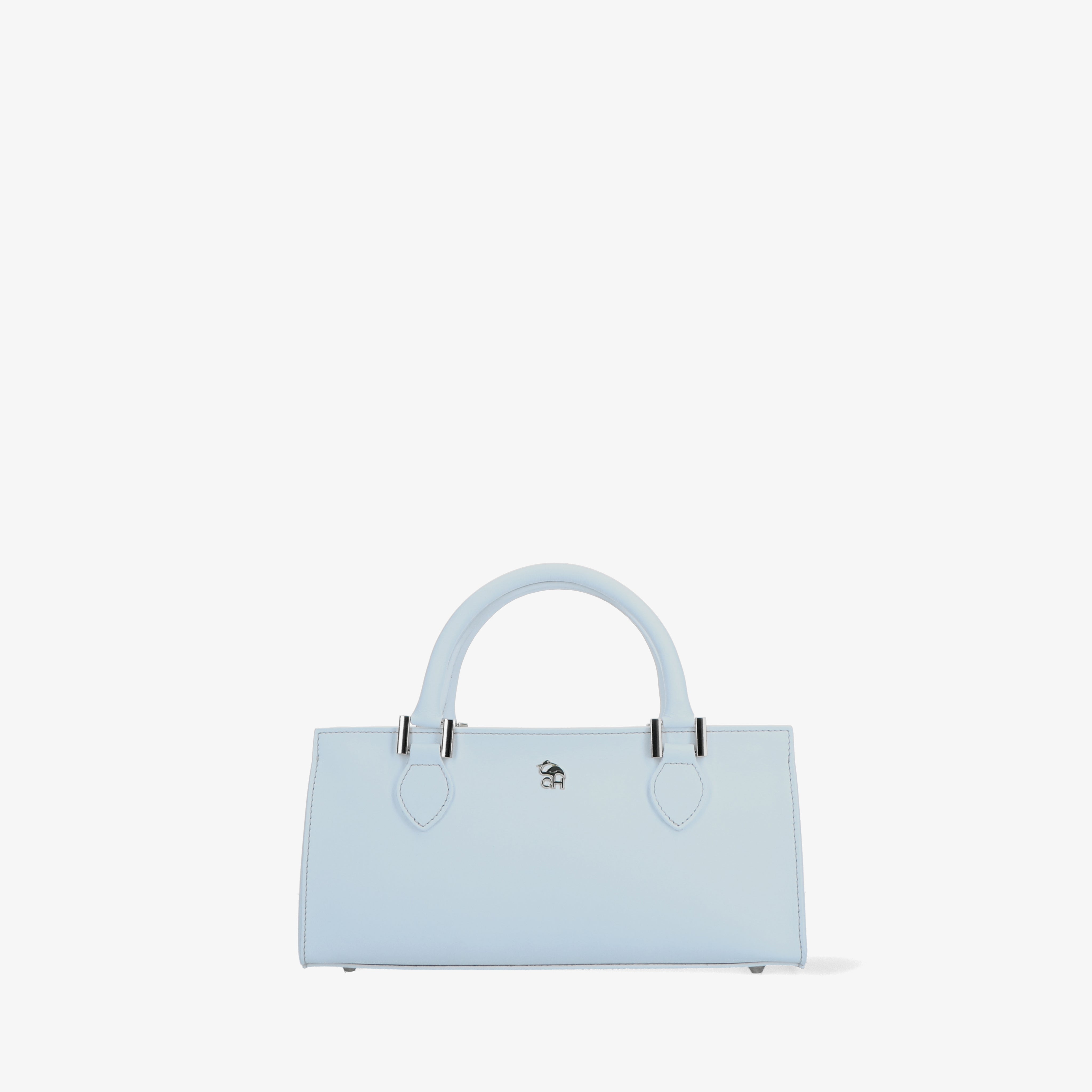 Elite 0690 - Charlotte Pelletteria